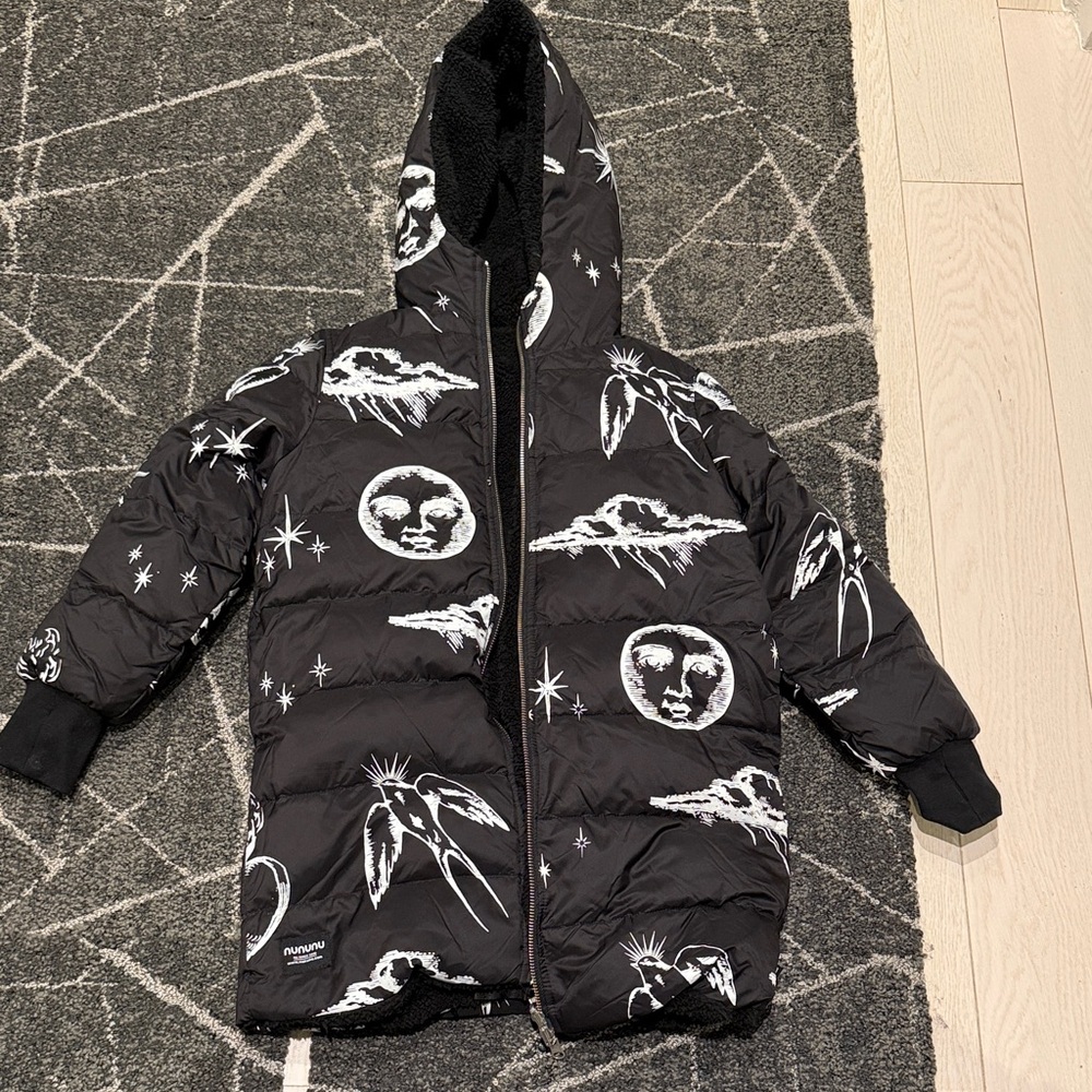 nununu Black and White Kids Puffer Jacket size 8-9